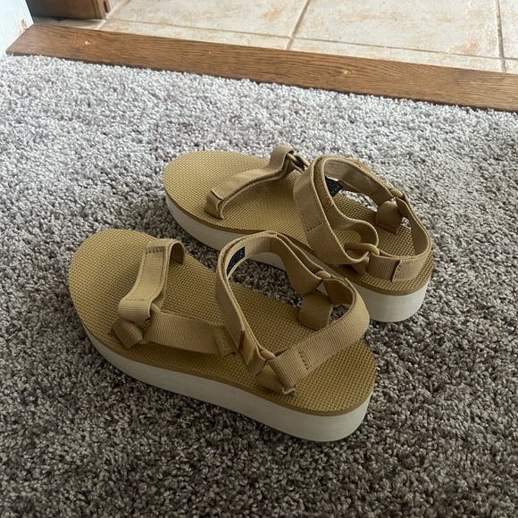 Teva Tan Platform Sandals - Picture 1 of 5